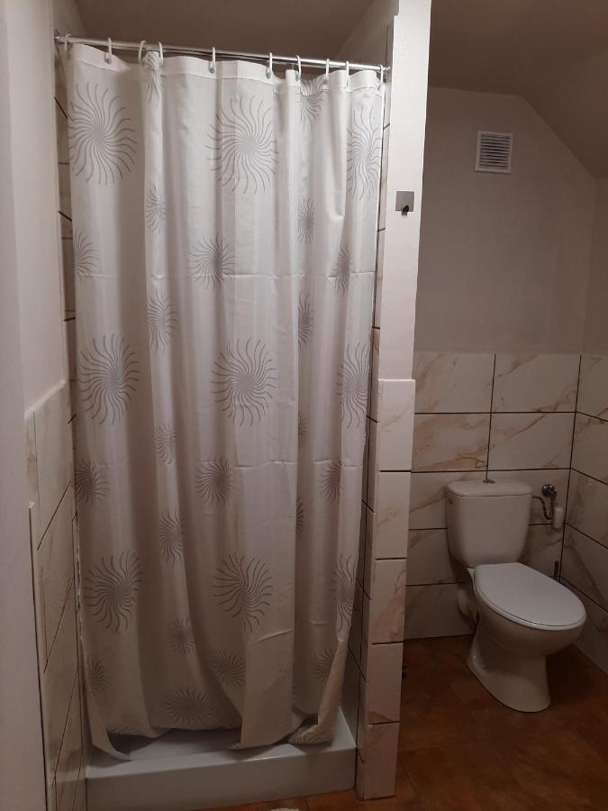 Der Kleine Bauernhof Keine Arbeiter Zadnych Pracownikow Apartment Lubiatow  ภายนอก รูปภาพ