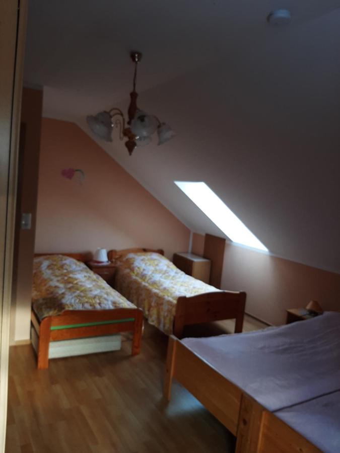Der Kleine Bauernhof Keine Arbeiter Zadnych Pracownikow Apartment Lubiatow  ภายนอก รูปภาพ