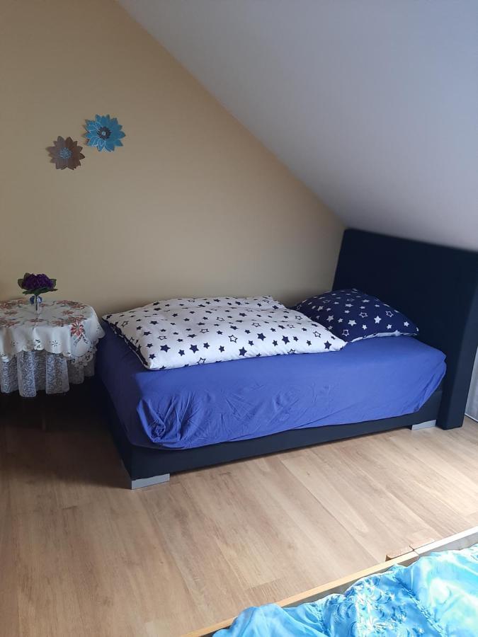 Der Kleine Bauernhof Keine Arbeiter Zadnych Pracownikow Apartment Lubiatow  ภายนอก รูปภาพ