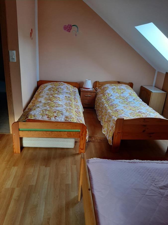 Der Kleine Bauernhof Keine Arbeiter Zadnych Pracownikow Apartment Lubiatow  ภายนอก รูปภาพ